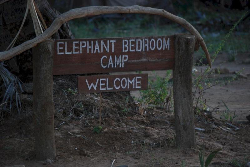 Elephant Bedroom Camp Archers Post Екстер'єр фото